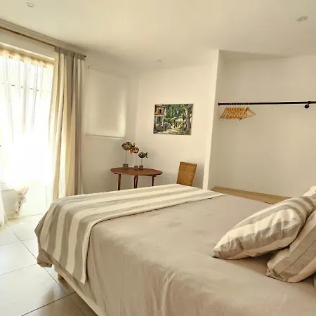 Casa Andrea Agreable T3 Avec Grand Jardin A 3mn De La * Sanary-sur-Mer